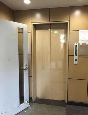 1510ビルの外観