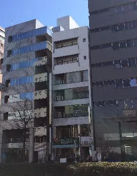 小島ビルの外観