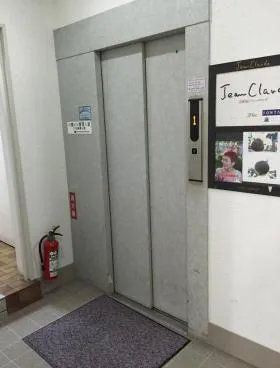 小島ビルの外観