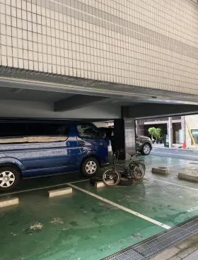 八重洲新宿御苑ビルの外観