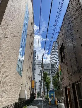 八重洲新宿御苑ビルの外観