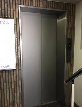 四谷長岡ビルの外観