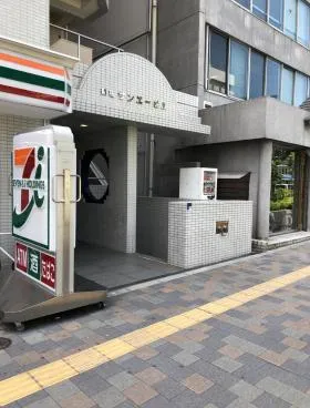 新宿サンエービルの外観