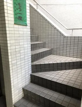 新宿サンエービルの外観