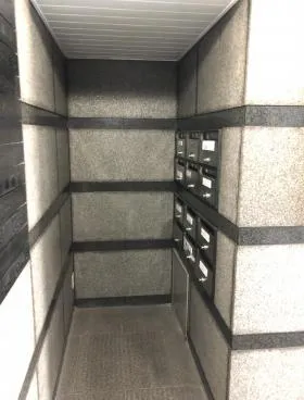 新宿サンエービルの外観