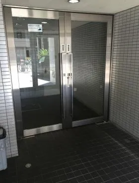 双秀ビルの外観