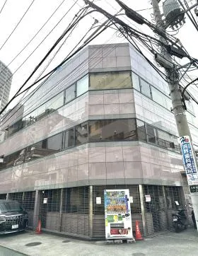 貴松ビルの外観
