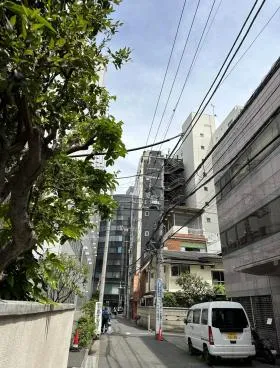 貴松ビルの外観