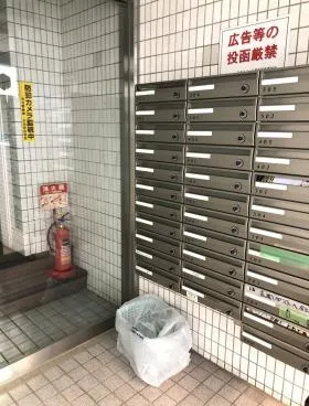 スカイコート西新宿ビルの外観