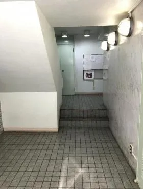 ミスズビルの外観