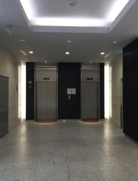 西新宿室町(旧:新宿ホウライ)ビルの外観