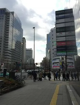 西新宿室町(旧:新宿ホウライ)ビルの外観
