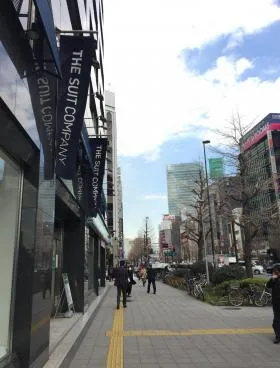 西新宿室町(旧:新宿ホウライ)ビルの外観
