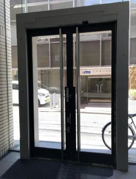 新宿グロウビルの外観