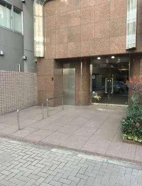 オフィス30ビルの外観