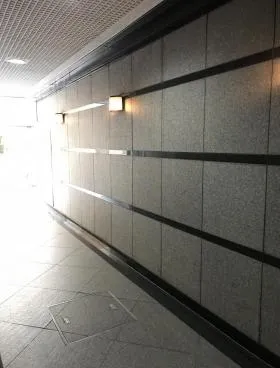 山一織物ビルの外観