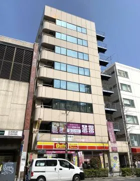 ホリーズ日本橋ビルの外観