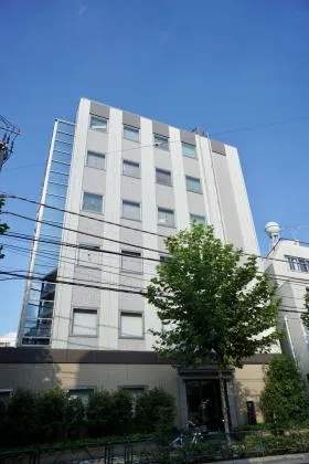 日個連会館ビルの外観