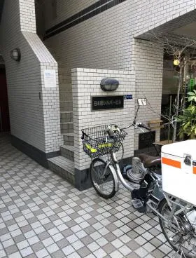 日本橋シルバービルの外観