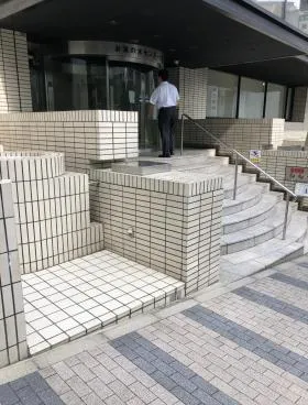 お茶の水センタービルの外観