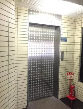 丸彦ビルの外観
