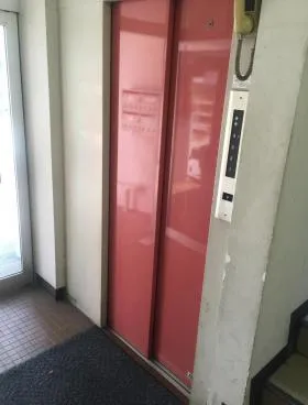 小谷商事ビルの外観
