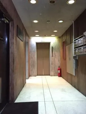 小網ビルの外観