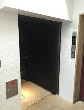 ナンヤビルの外観