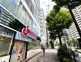 ジョナサンを通過し、新大橋通り沿いを直進する