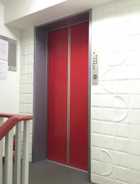 国久ビルの外観