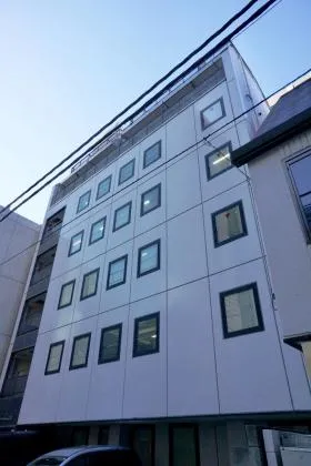 HMビルの外観