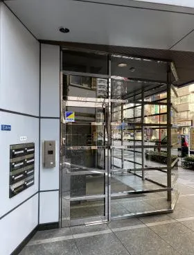 JR八丁堀ビルの外観