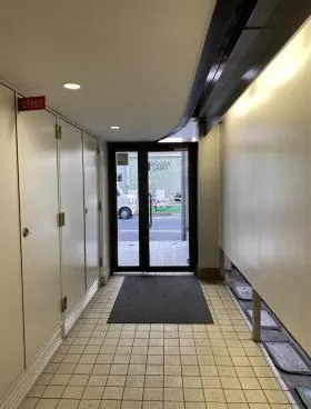八丁堀フロンティアビルの外観