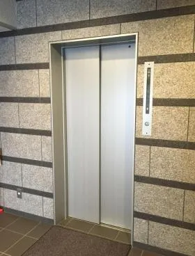 小林本館ビルの外観