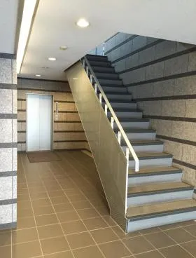 小林本館ビルの外観