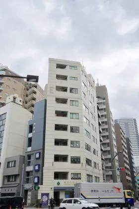 Eビルの外観