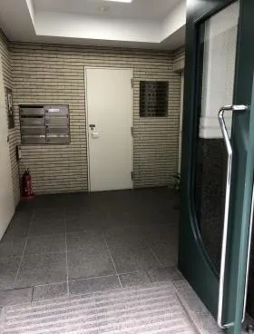 Eビルの外観