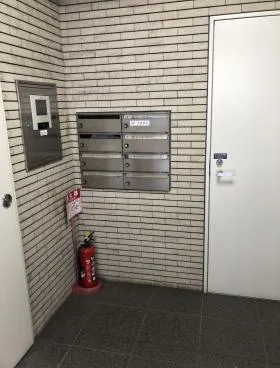 Eビルの外観