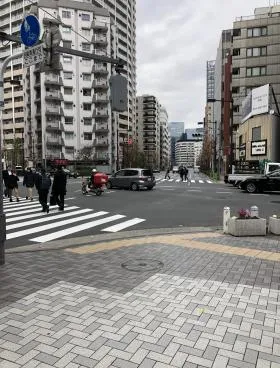 Eビルの外観