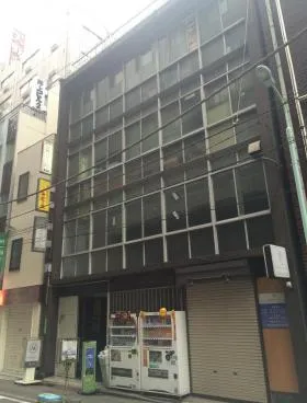 周方社ビルの外観