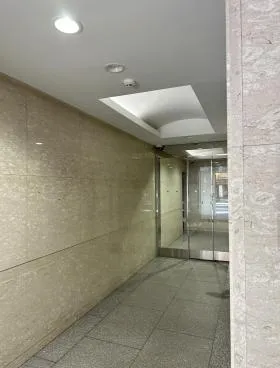 室町殖産ビルの外観