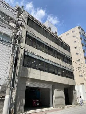 YHビルの外観