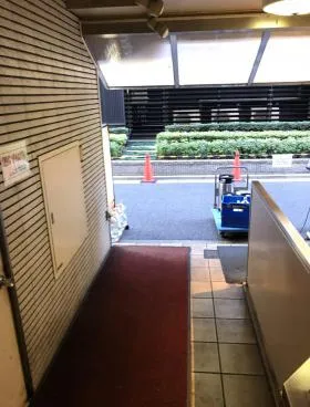 紅葉川ビルの外観