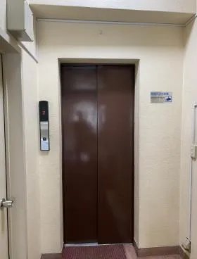 清水ビルの外観