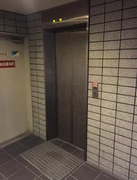NST小網町ビルの外観