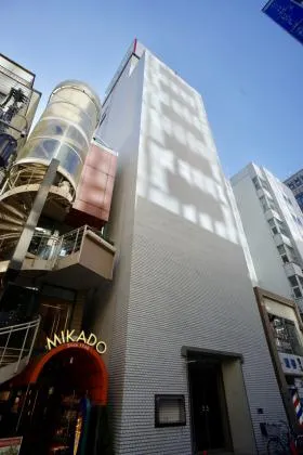 山本本館ビルの外観