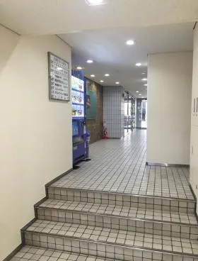 矢満登ビルの外観