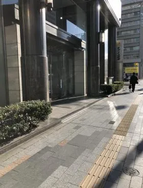 日東紡ビルの外観