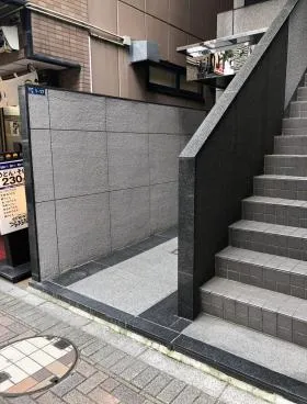 朝川ビルの外観