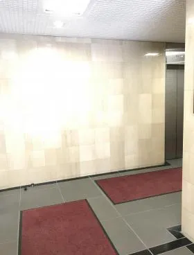 三秀舎ビルの外観